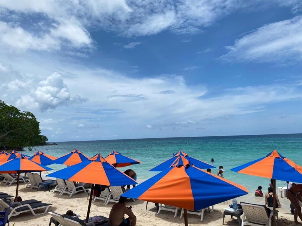 Playa Surf Baru Hotel Екстериор снимка